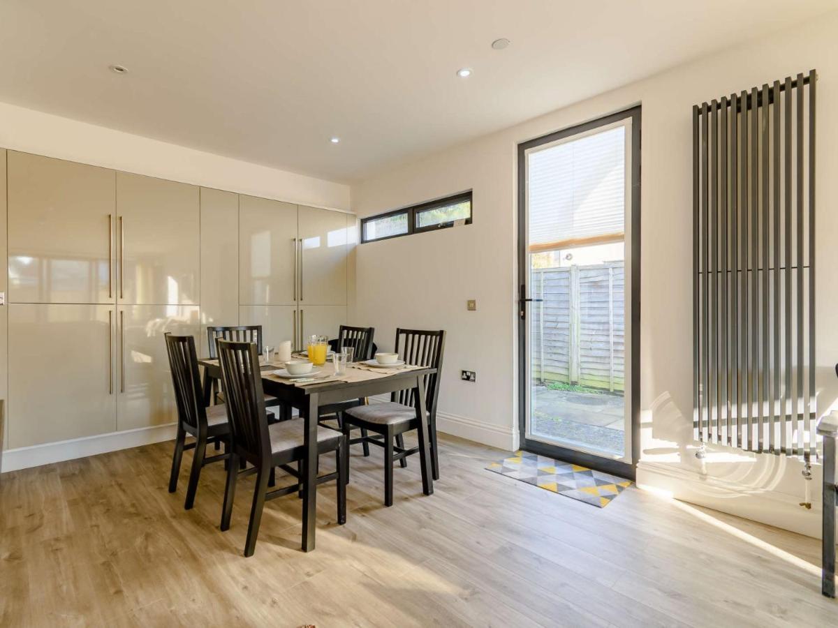 Вилла 3 Bed Property In Eastbourne Ehc11 Экстерьер фото